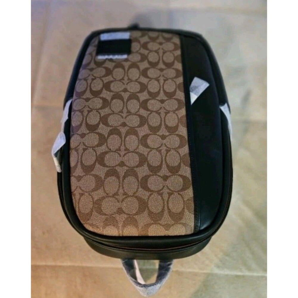 Coach Signature Backpack - Picture 2 of 6